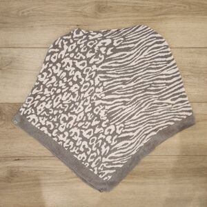 Barefoot Dreams CozyChic Ultra Lite Zebra Breeze Poncho